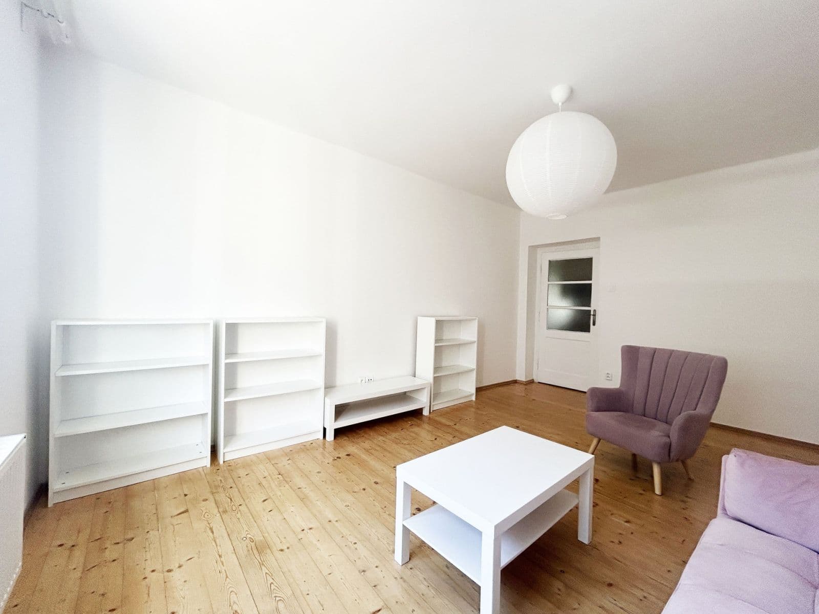 1 bedroom with open-plan kitchen flat to rent, 59 m², Plzeňská, Prague, Prague 1 bedroom with open-plan kitchen flat to rent, 59 m², Plzeňská, Prague, Prague