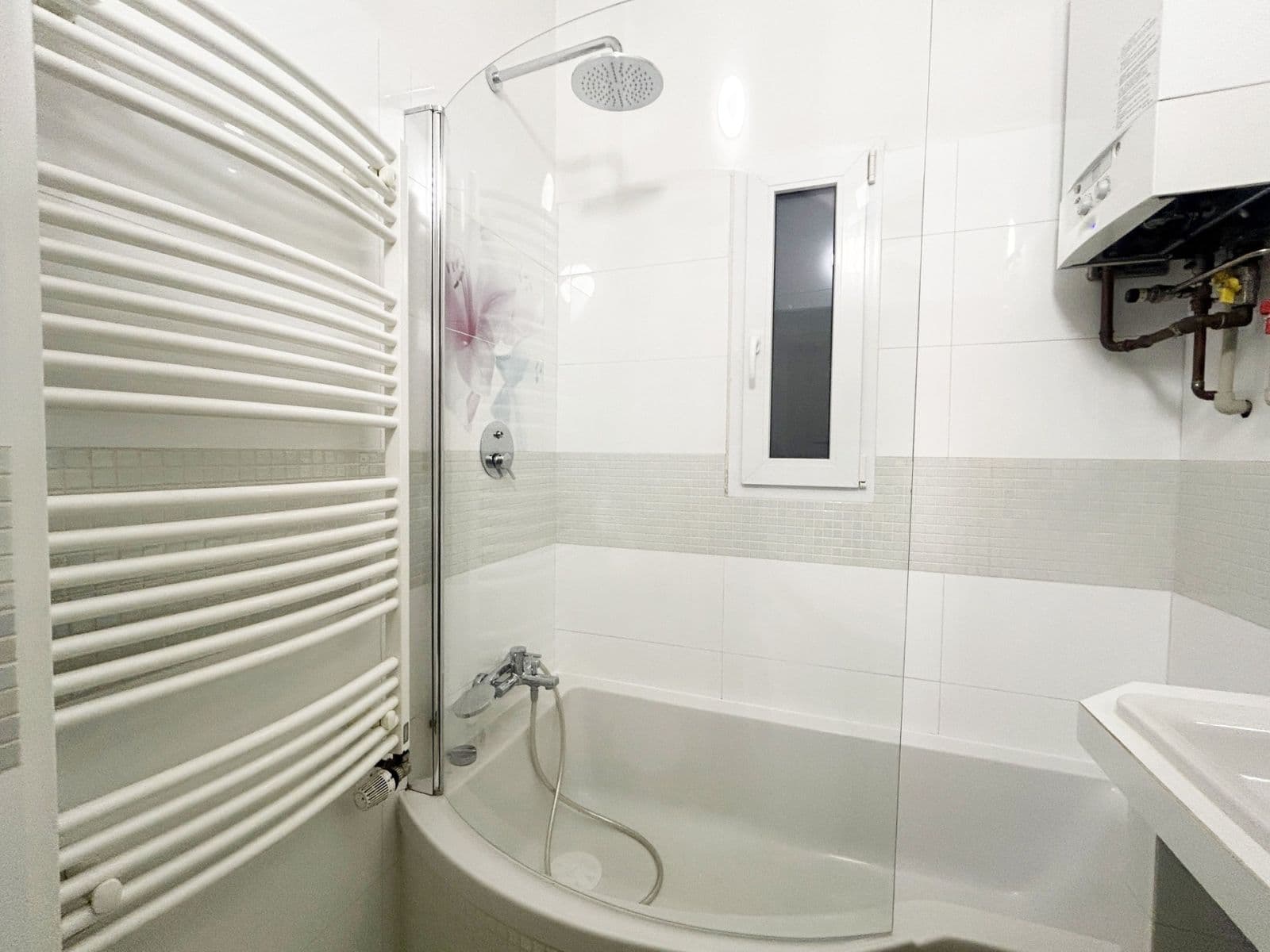 1 bedroom with open-plan kitchen flat to rent, 59 m², Plzeňská, Prague, Prague 1 bedroom with open-plan kitchen flat to rent, 59 m², Plzeňská, Prague, Prague
