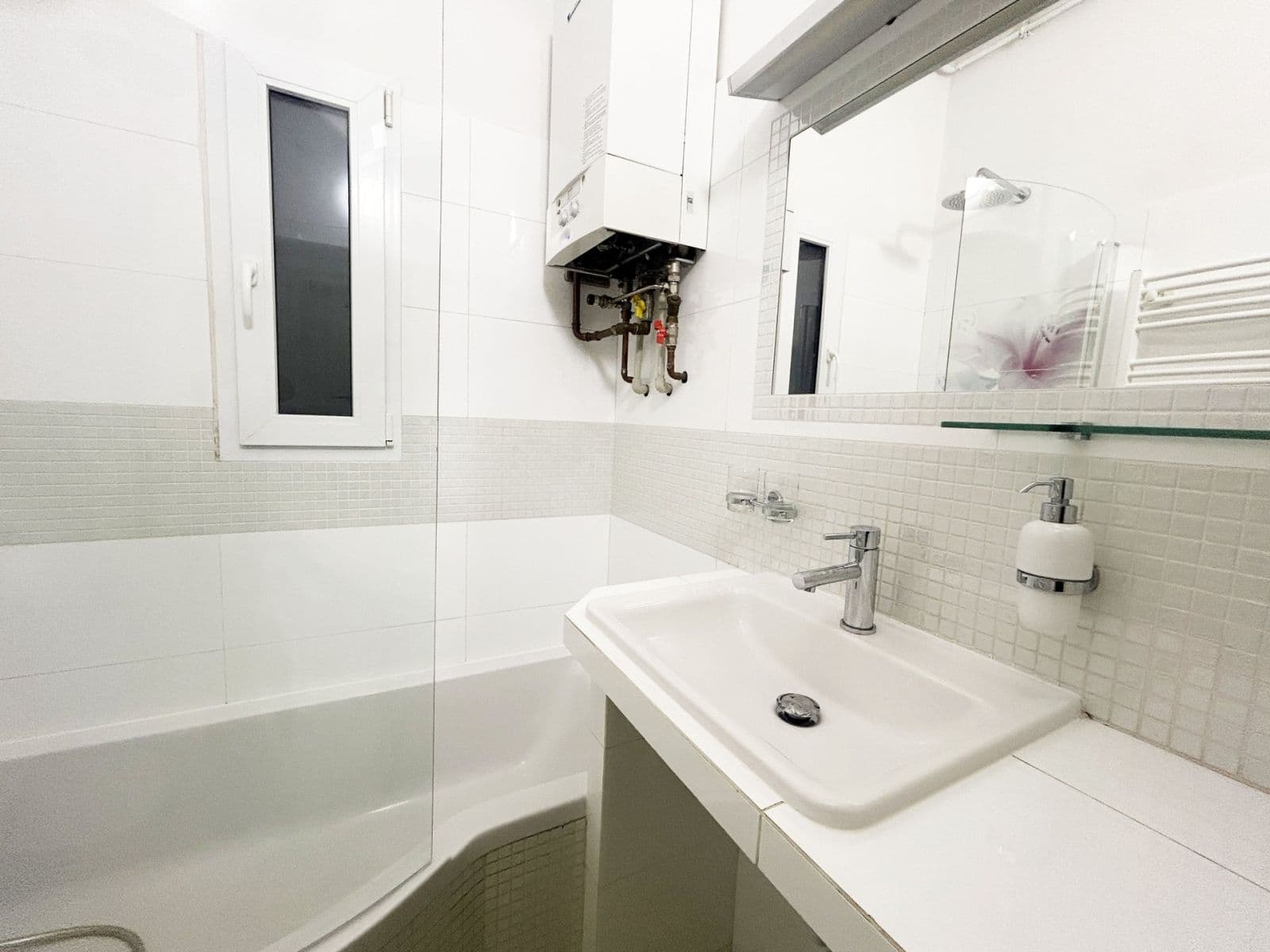 1 bedroom with open-plan kitchen flat to rent, 59 m², Plzeňská, Prague, Prague 1 bedroom with open-plan kitchen flat to rent, 59 m², Plzeňská, Prague, Prague