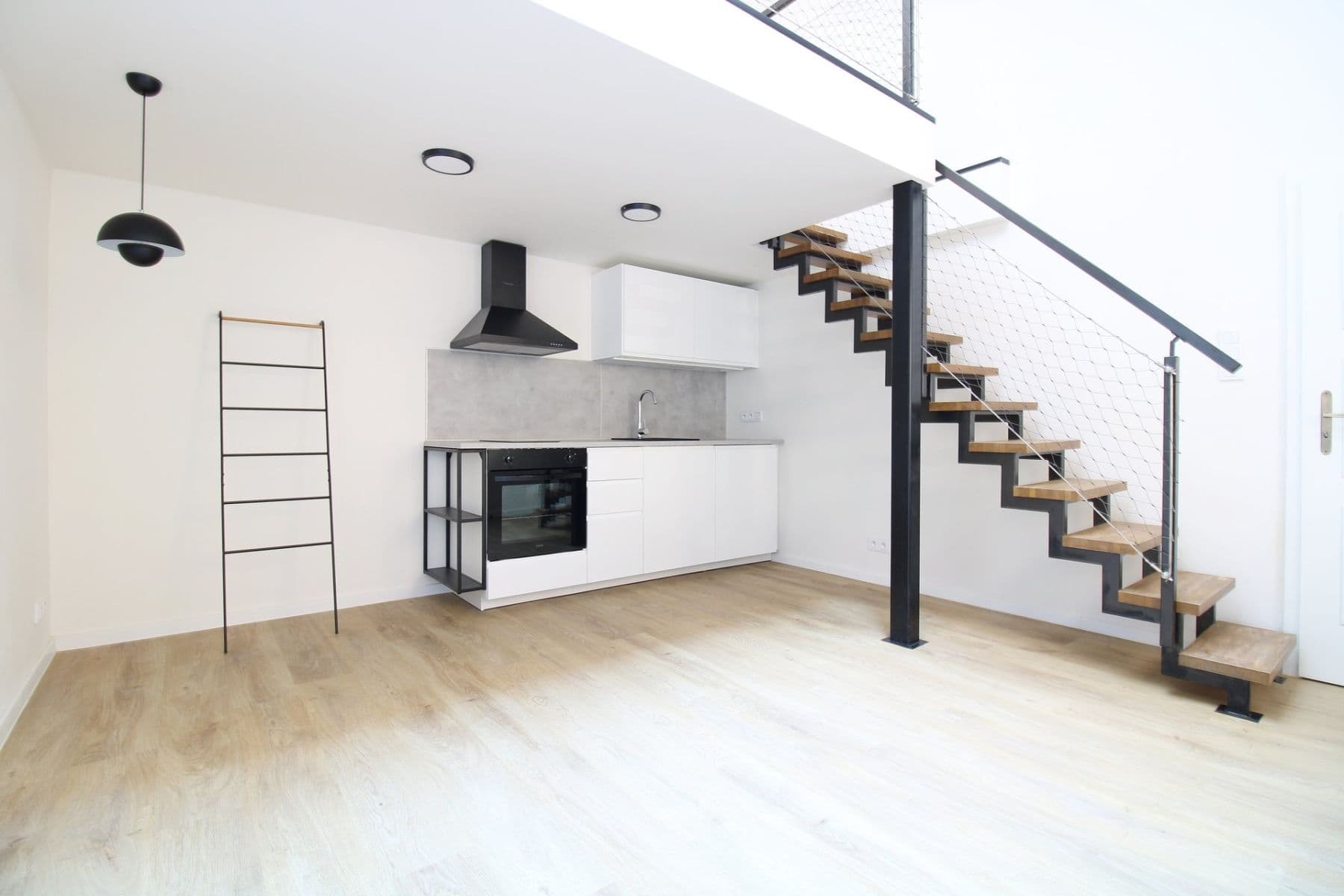 1 bedroom with open-plan kitchen flat to rent, 45 m², Chlumova, Prague, Prague 1 bedroom with open-plan kitchen flat to rent, 45 m², Chlumova, Prague, Prague