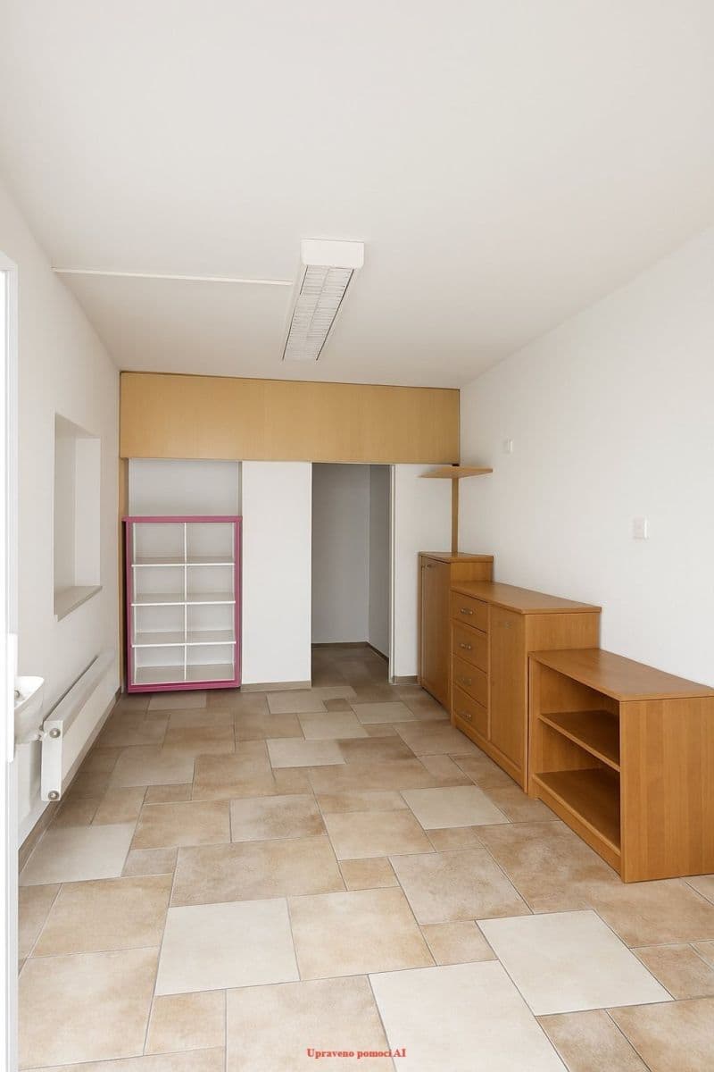 non-residential property to rent, 17 m², Školská, Karviná, Moravskoslezský Region non-residential property to rent, 17 m², Školská, Karviná, Moravskoslezský Region