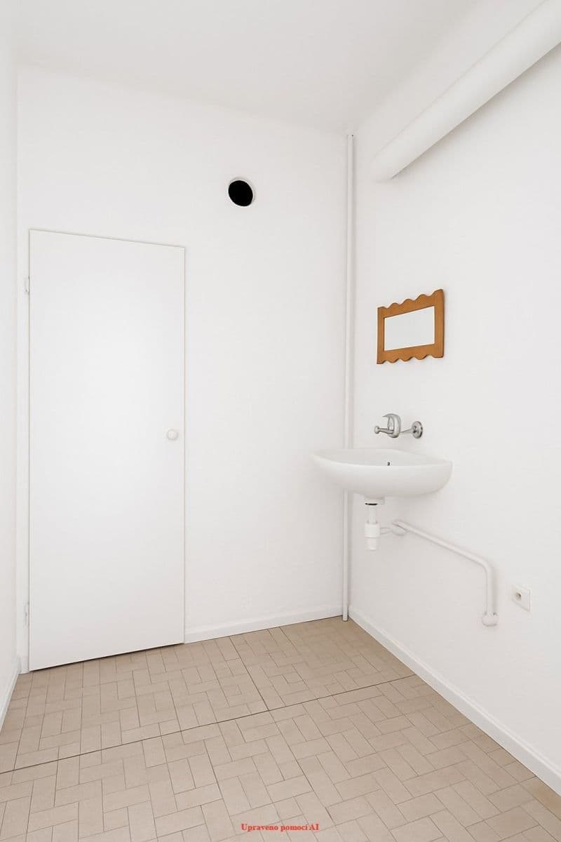 non-residential property to rent, 17 m², Školská, Karviná, Moravskoslezský Region non-residential property to rent, 17 m², Školská, Karviná, Moravskoslezský Region