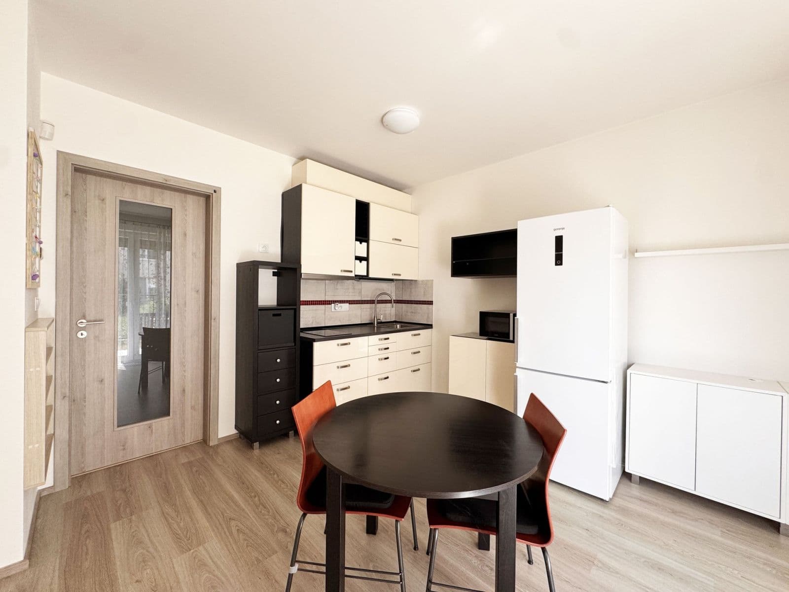 Studio flat to rent, 32 m², Toufarova, Prague, Prague Studio flat to rent, 32 m², Toufarova, Prague, Prague
