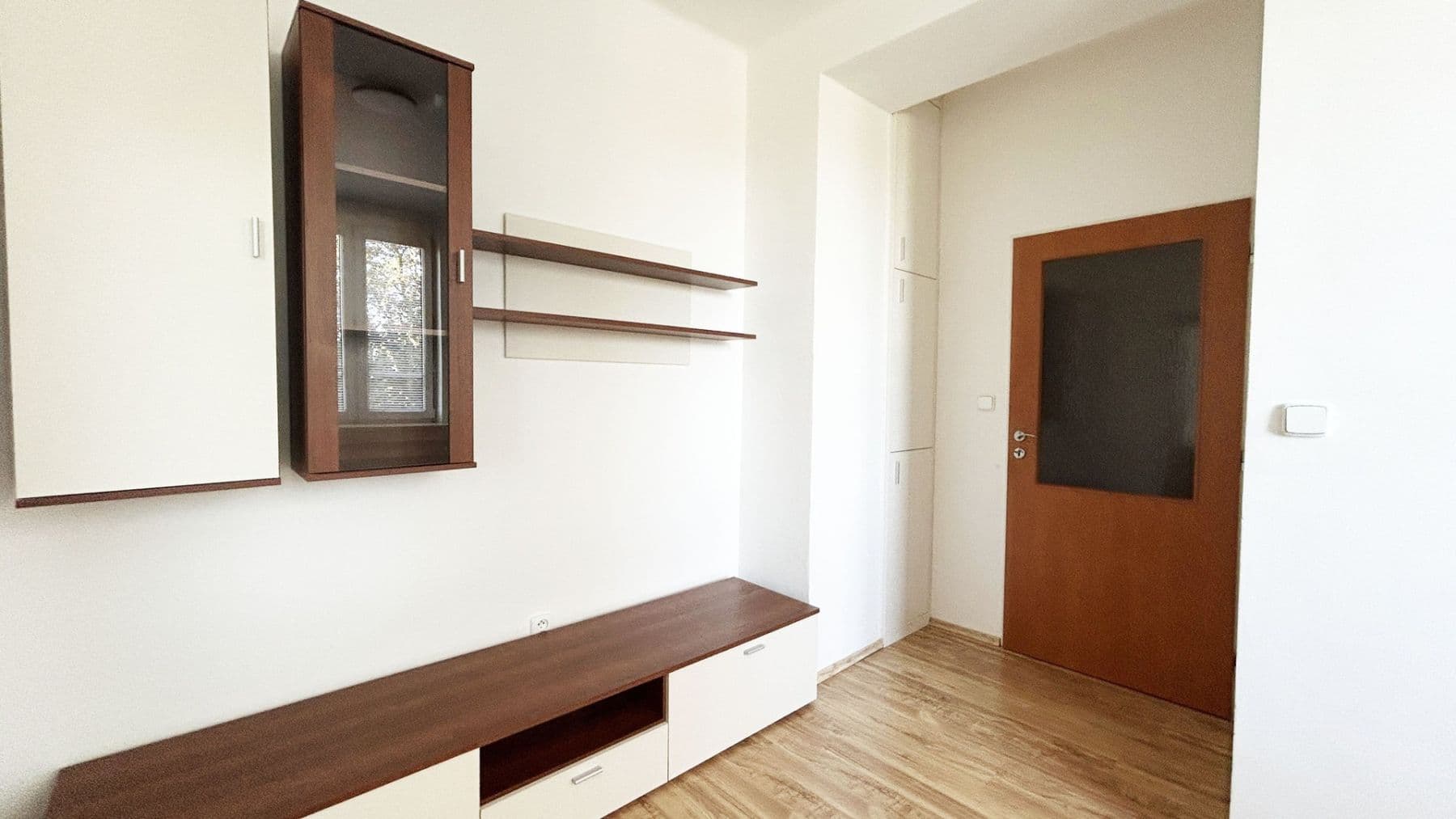2 bedroom with open-plan kitchen flat to rent, 42 m², Moskevská, Kladno, Středočeský Region 2 bedroom with open-plan kitchen flat to rent, 42 m², Moskevská, Kladno, Středočeský Region