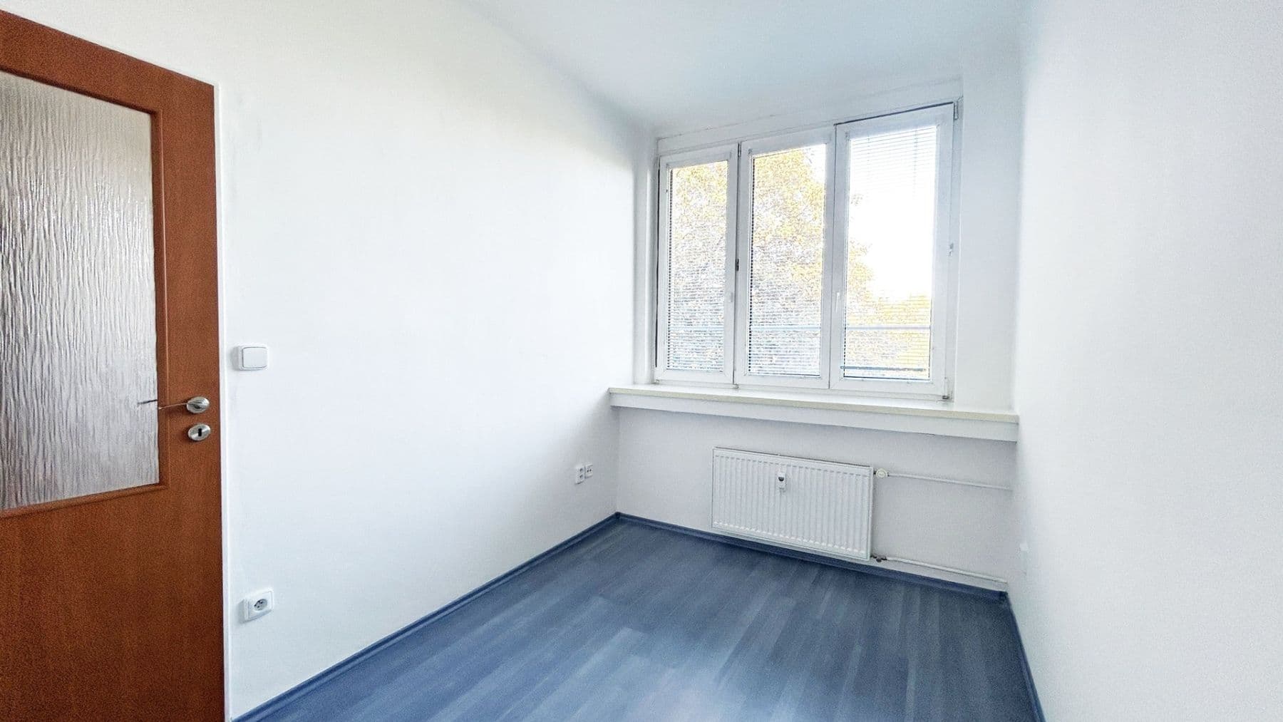 2 bedroom with open-plan kitchen flat to rent, 42 m², Moskevská, Kladno, Středočeský Region 2 bedroom with open-plan kitchen flat to rent, 42 m², Moskevská, Kladno, Středočeský Region