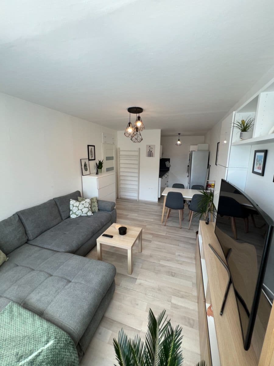 1 bedroom with open-plan kitchen flat to rent, 48 m², Malkovského, Prague, Prague 1 bedroom with open-plan kitchen flat to rent, 48 m², Malkovského, Prague, Prague