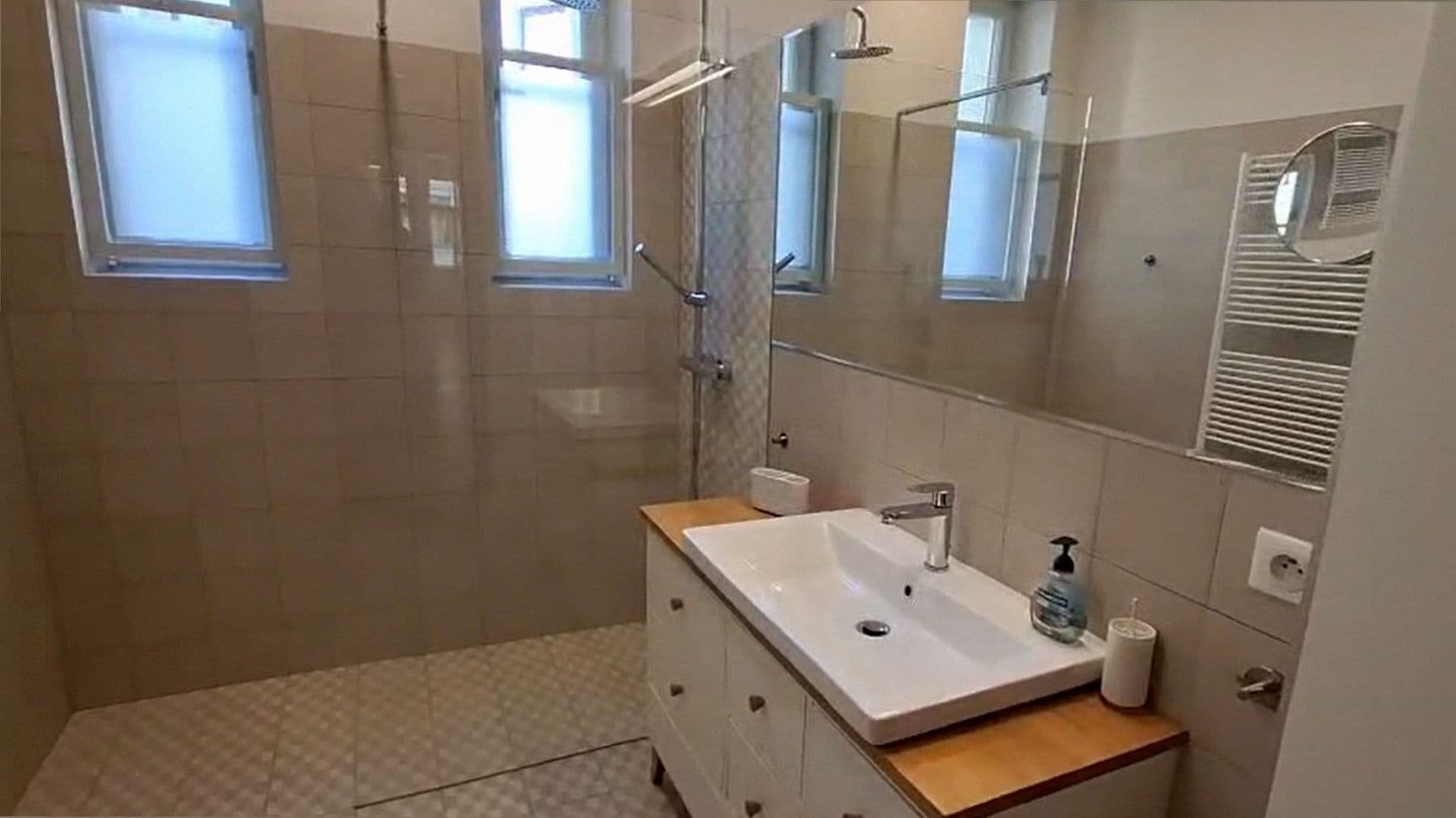 1 bedroom with open-plan kitchen flat to rent, 84 m², Žatecká, Prague, Prague 1 bedroom with open-plan kitchen flat to rent, 84 m², Žatecká, Prague, Prague