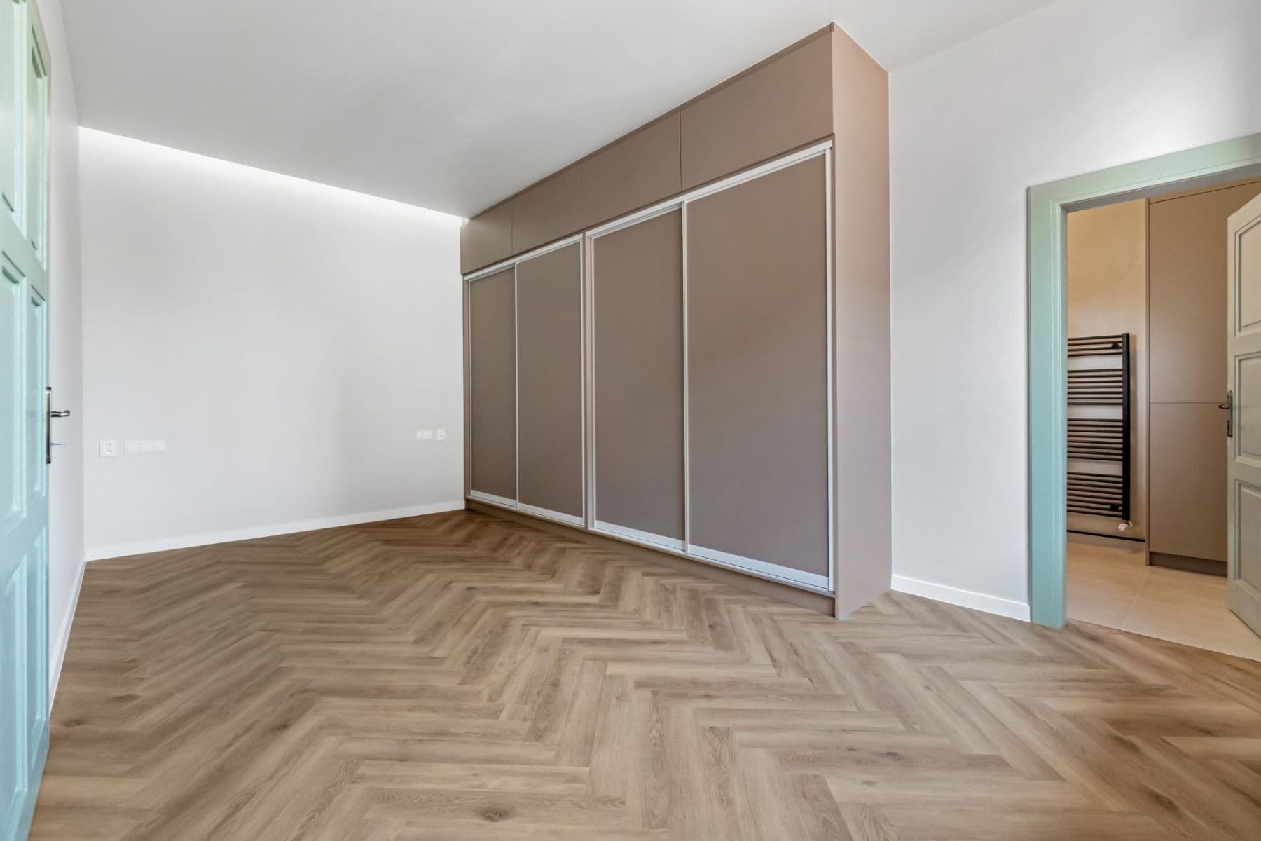 1 bedroom with open-plan kitchen flat for sale, 65 m², Hůlkova, Prague, Prague 1 bedroom with open-plan kitchen flat for sale, 65 m², Hůlkova, Prague, Prague