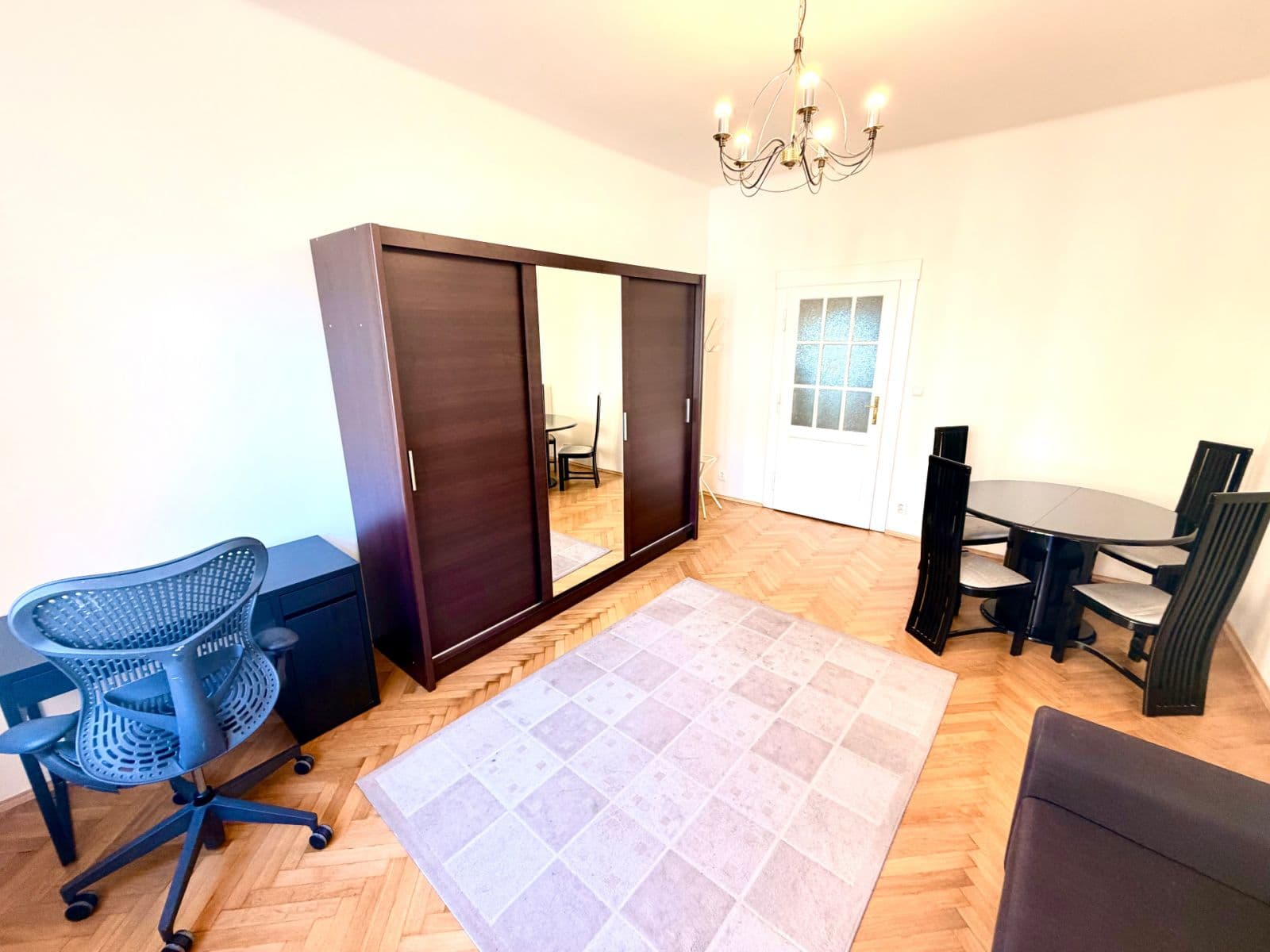 1 bedroom with open-plan kitchen flat to rent, 51 m², Biskupcova, Prague, Prague 1 bedroom with open-plan kitchen flat to rent, 51 m², Biskupcova, Prague, Prague