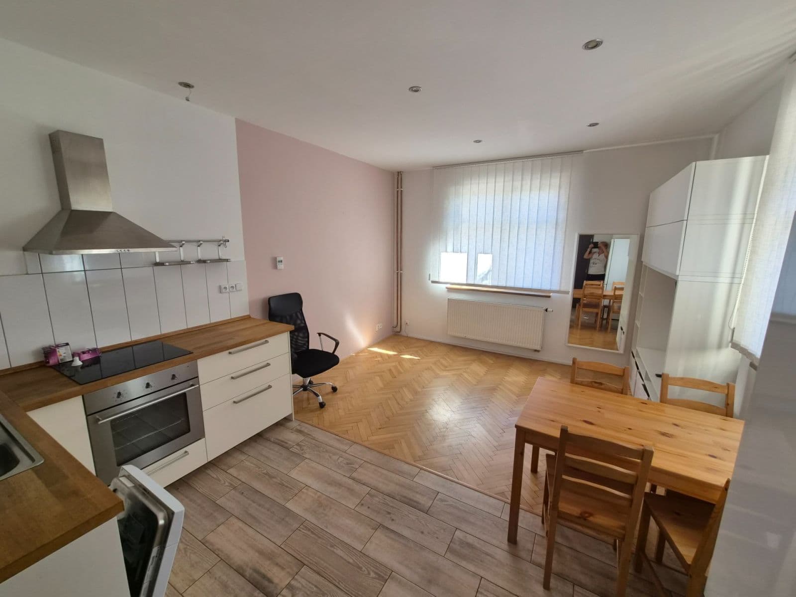 1 bedroom with open-plan kitchen flat to rent, 46 m², Khodlova, Prague, Prague 1 bedroom with open-plan kitchen flat to rent, 46 m², Khodlova, Prague, Prague