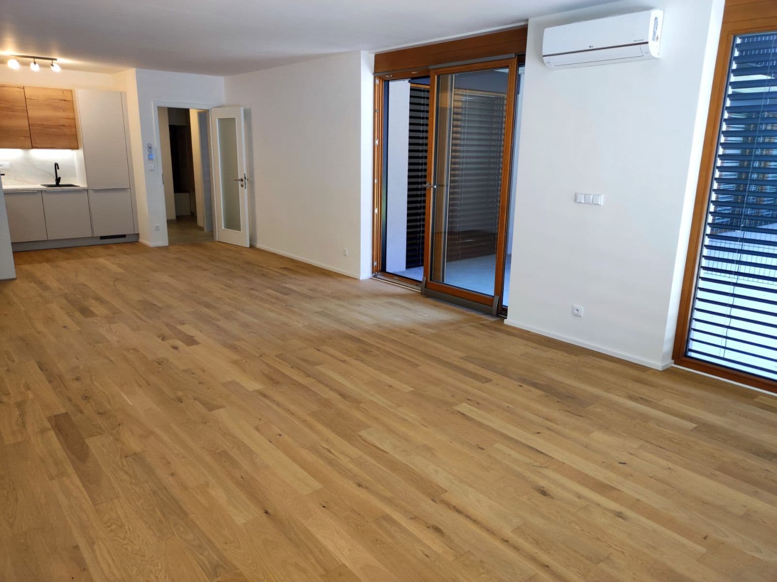 1 bedroom with open-plan kitchen flat to rent, 74 m², Bělohorská, Prague, Prague 1 bedroom with open-plan kitchen flat to rent, 74 m², Bělohorská, Prague, Prague