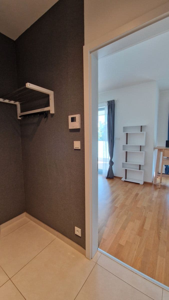 Studio flat to rent, 48 m², Kloudova, Prague, Prague Studio flat to rent, 48 m², Kloudova, Prague, Prague