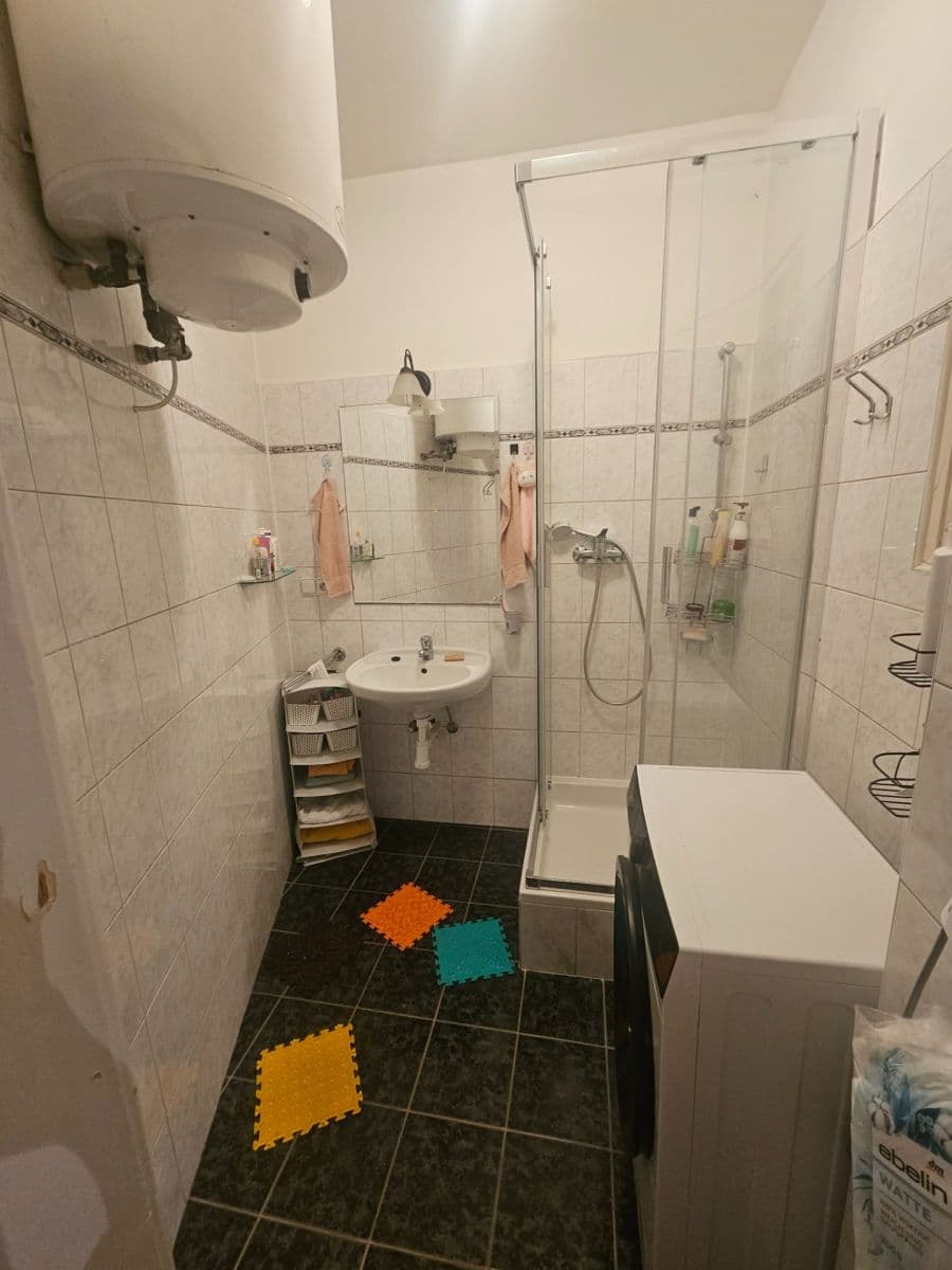 Small studio flat to rent, 31 m², Prosecká, Prague, Prague Small studio flat to rent, 31 m², Prosecká, Prague, Prague