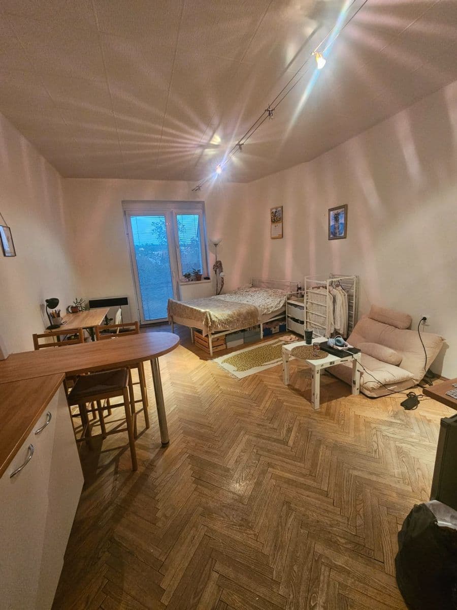 Small studio flat to rent, 31 m², Prosecká, Prague, Prague Small studio flat to rent, 31 m², Prosecká, Prague, Prague