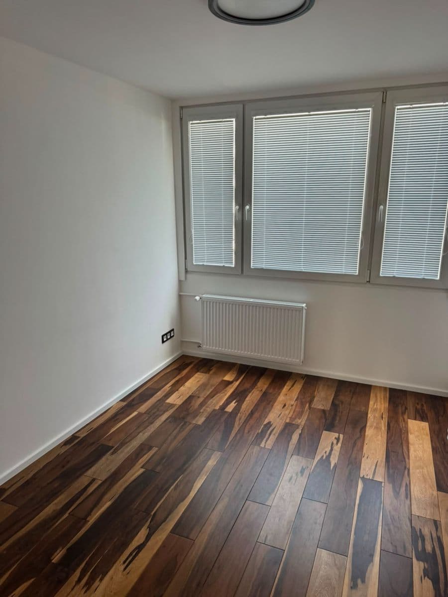 2 bedroom with open-plan kitchen flat to rent, 70 m², Pujmanové, Prague, Prague 2 bedroom with open-plan kitchen flat to rent, 70 m², Pujmanové, Prague, Prague
