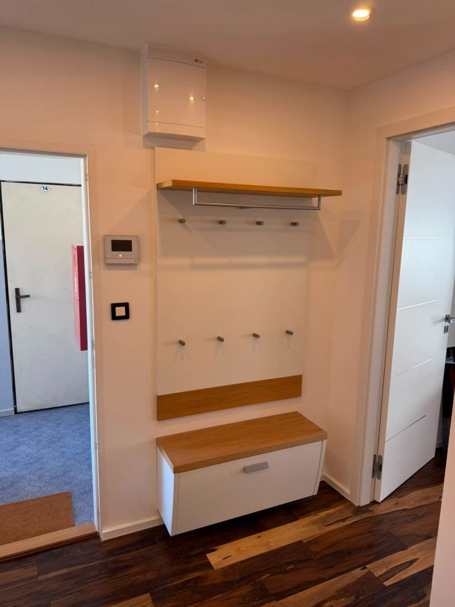 2 bedroom with open-plan kitchen flat to rent, 70 m², Pujmanové, Prague, Prague 2 bedroom with open-plan kitchen flat to rent, 70 m², Pujmanové, Prague, Prague