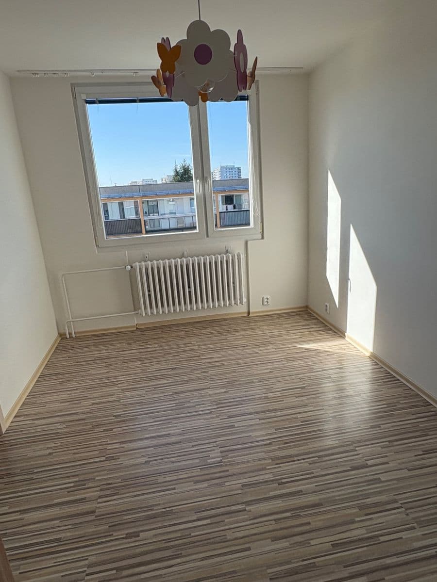 2 bedroom with open-plan kitchen flat to rent, 66 m², Na rovinách, Prague, Prague 2 bedroom with open-plan kitchen flat to rent, 66 m², Na rovinách, Prague, Prague