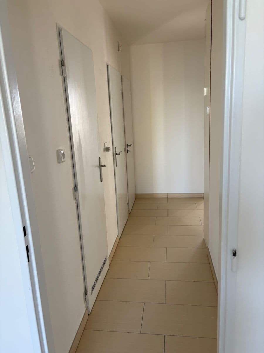 2 bedroom with open-plan kitchen flat to rent, 66 m², Na rovinách, Prague, Prague 2 bedroom with open-plan kitchen flat to rent, 66 m², Na rovinách, Prague, Prague