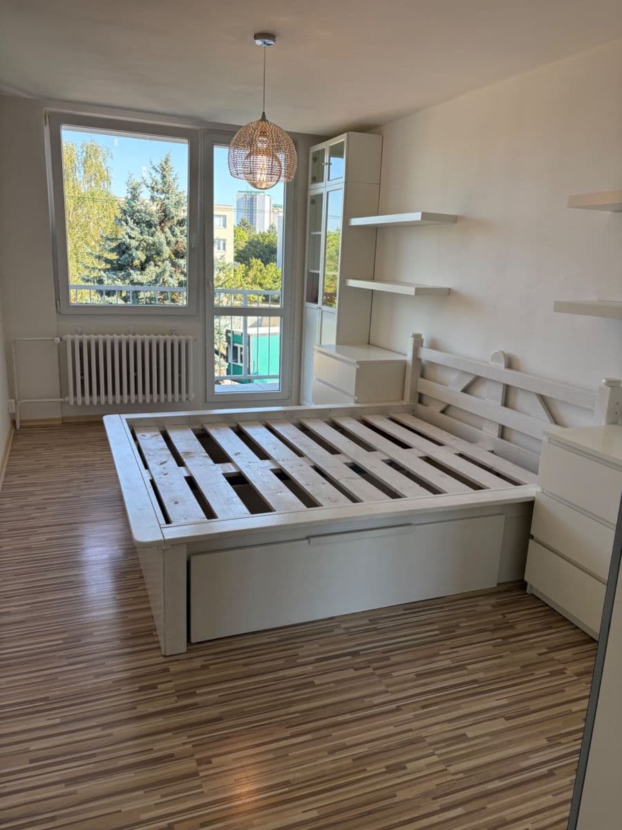 2 bedroom with open-plan kitchen flat to rent, 66 m², Na rovinách, Prague, Prague 2 bedroom with open-plan kitchen flat to rent, 66 m², Na rovinách, Prague, Prague