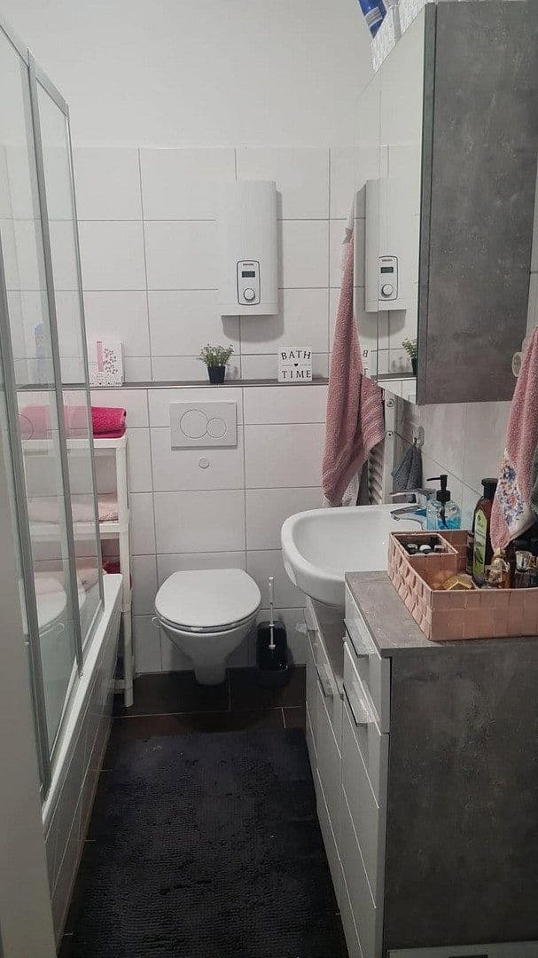 2 bedroom with open-plan kitchen flat to rent, 57 m², Am Roten Haus 29, Essen, North Rhine-Westphalia 2 bedroom with open-plan kitchen flat to rent, 57 m², Am Roten Haus 29, Essen, North Rhine-Westphalia