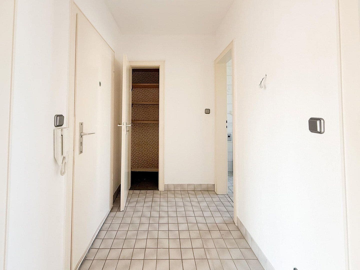 2 bedroom flat to rent, 59 m², Waldecker Str 11, Duisburg, North Rhine-Westphalia 2 bedroom flat to rent, 59 m², Waldecker Str 11, Duisburg, North Rhine-Westphalia