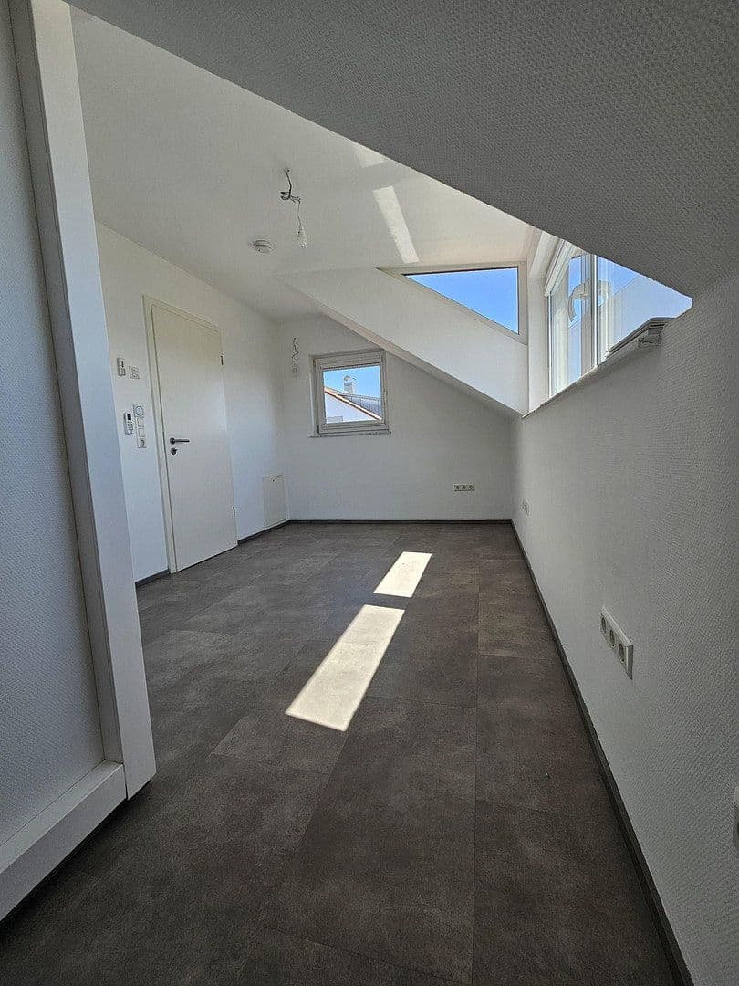 3 bedroom flat to rent, 101 m², Kusterdingen, Baden-Württemberg 3 bedroom flat to rent, 101 m², Kusterdingen, Baden-Württemberg