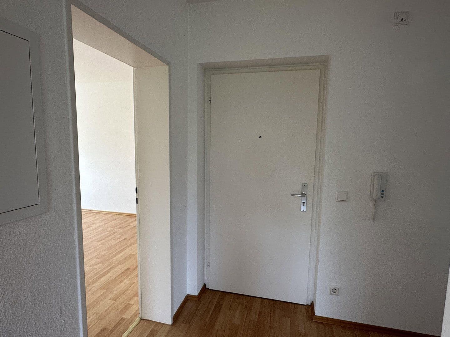 1 bedroom with open-plan kitchen flat to rent, 70 m², Thumenberger Weg 65, Nürnberg, Bavaria 1 bedroom with open-plan kitchen flat to rent, 70 m², Thumenberger Weg 65, Nürnberg, Bavaria