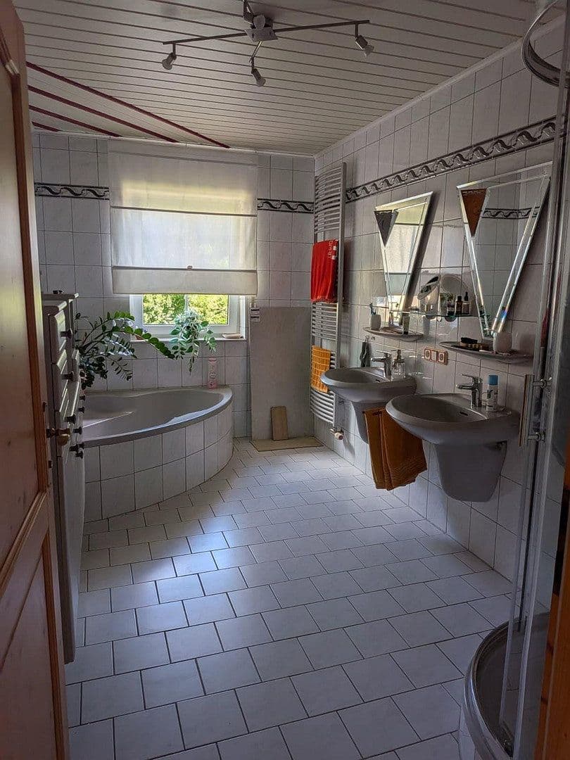 house for sale, 200 m², Ahornstr. 34, Markt Bibart, Bavaria house for sale, 200 m², Ahornstr. 34, Markt Bibart, Bavaria