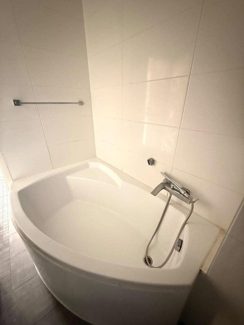 3 bedroom flat to rent, 65 m², Hobeisenstr., Essen, North Rhine-Westphalia 3 bedroom flat to rent, 65 m², Hobeisenstr., Essen, North Rhine-Westphalia
