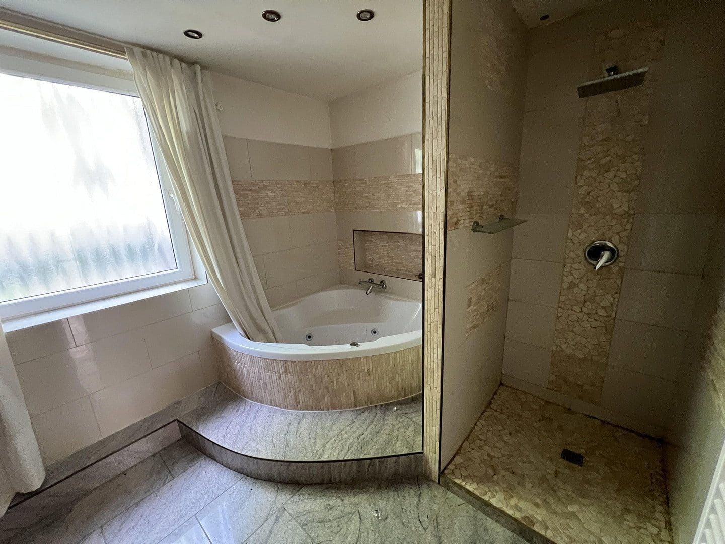 3 bedroom flat to rent, 160 m², Viktor-Reuter-Str. 53, Herne, North Rhine-Westphalia 3 bedroom flat to rent, 160 m², Viktor-Reuter-Str. 53, Herne, North Rhine-Westphalia