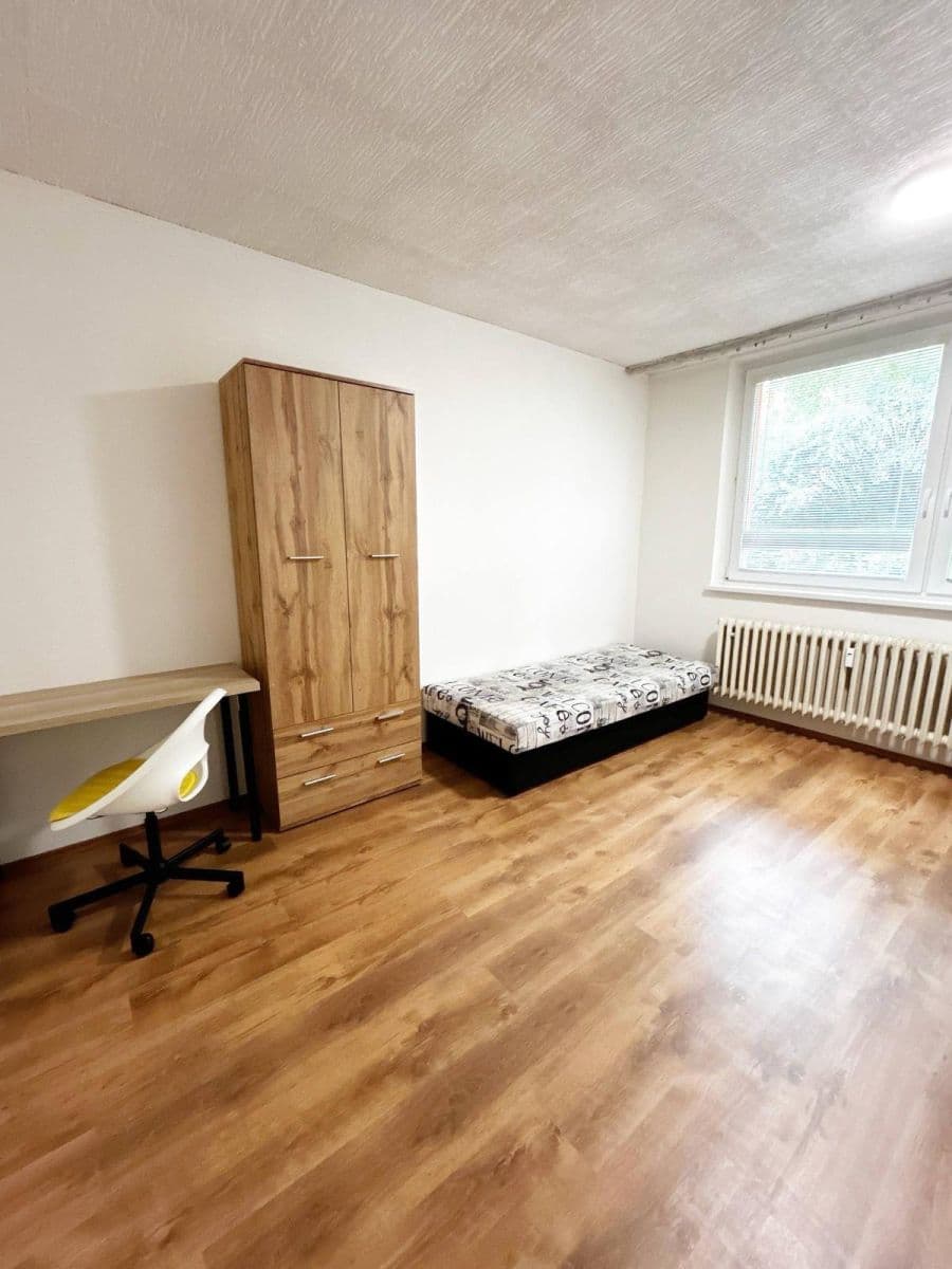 3 bedroom flat to rent, 25 m², Letovická, Brno, Jihomoravský Region 3 bedroom flat to rent, 25 m², Letovická, Brno, Jihomoravský Region