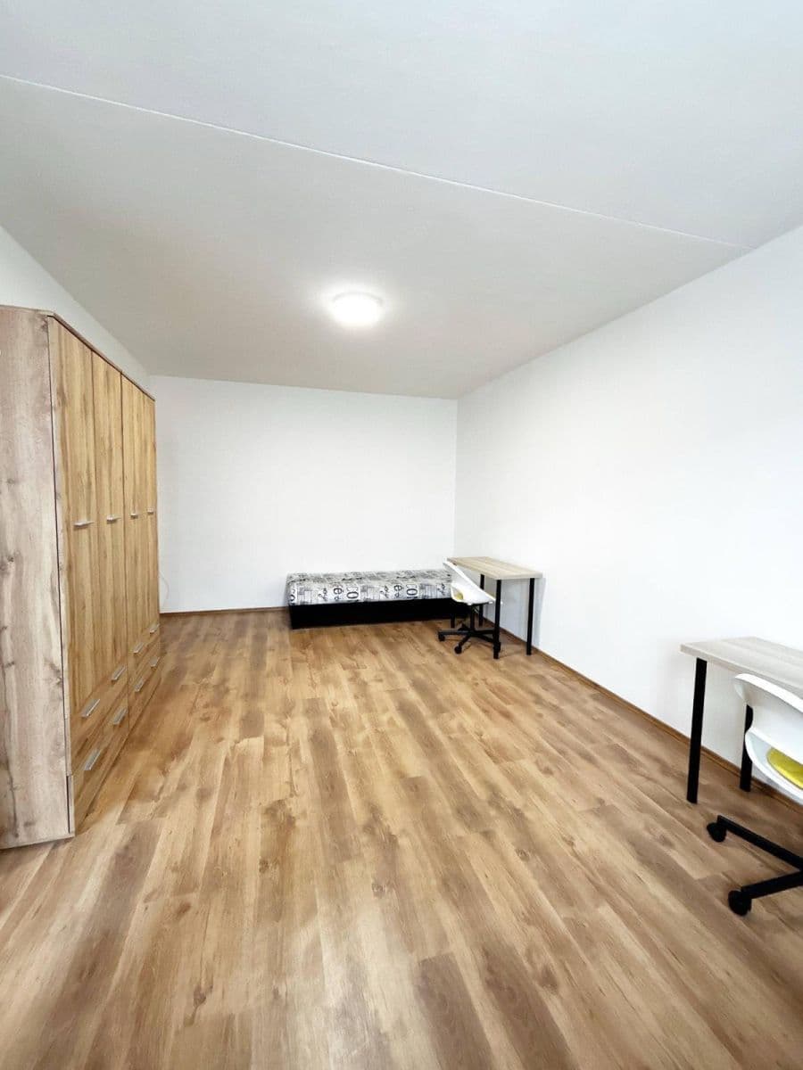 3 bedroom flat to rent, 25 m², Letovická, Brno, Jihomoravský Region 3 bedroom flat to rent, 25 m², Letovická, Brno, Jihomoravský Region