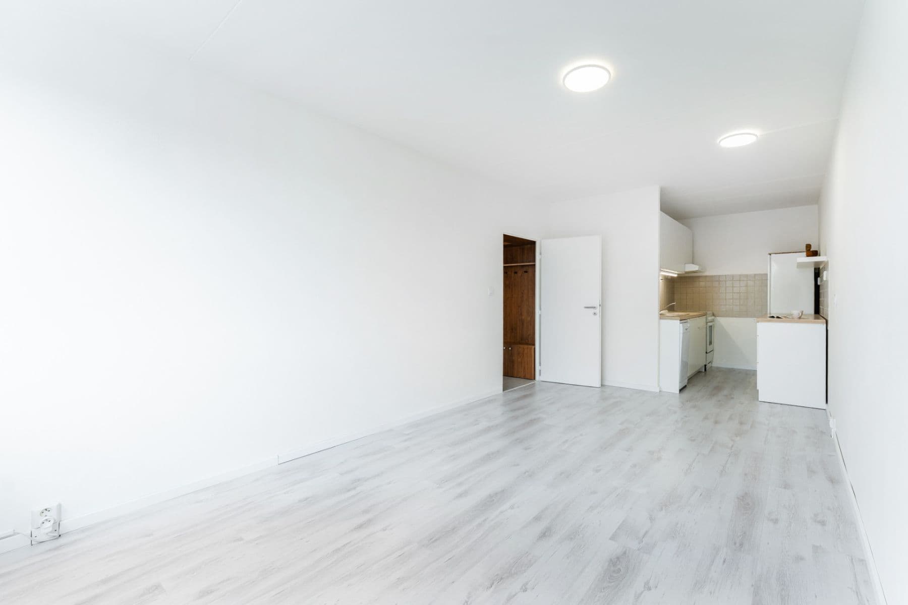 1 bedroom with open-plan kitchen flat to rent, 43 m², K Rovinám, Prague, Prague 1 bedroom with open-plan kitchen flat to rent, 43 m², K Rovinám, Prague, Prague