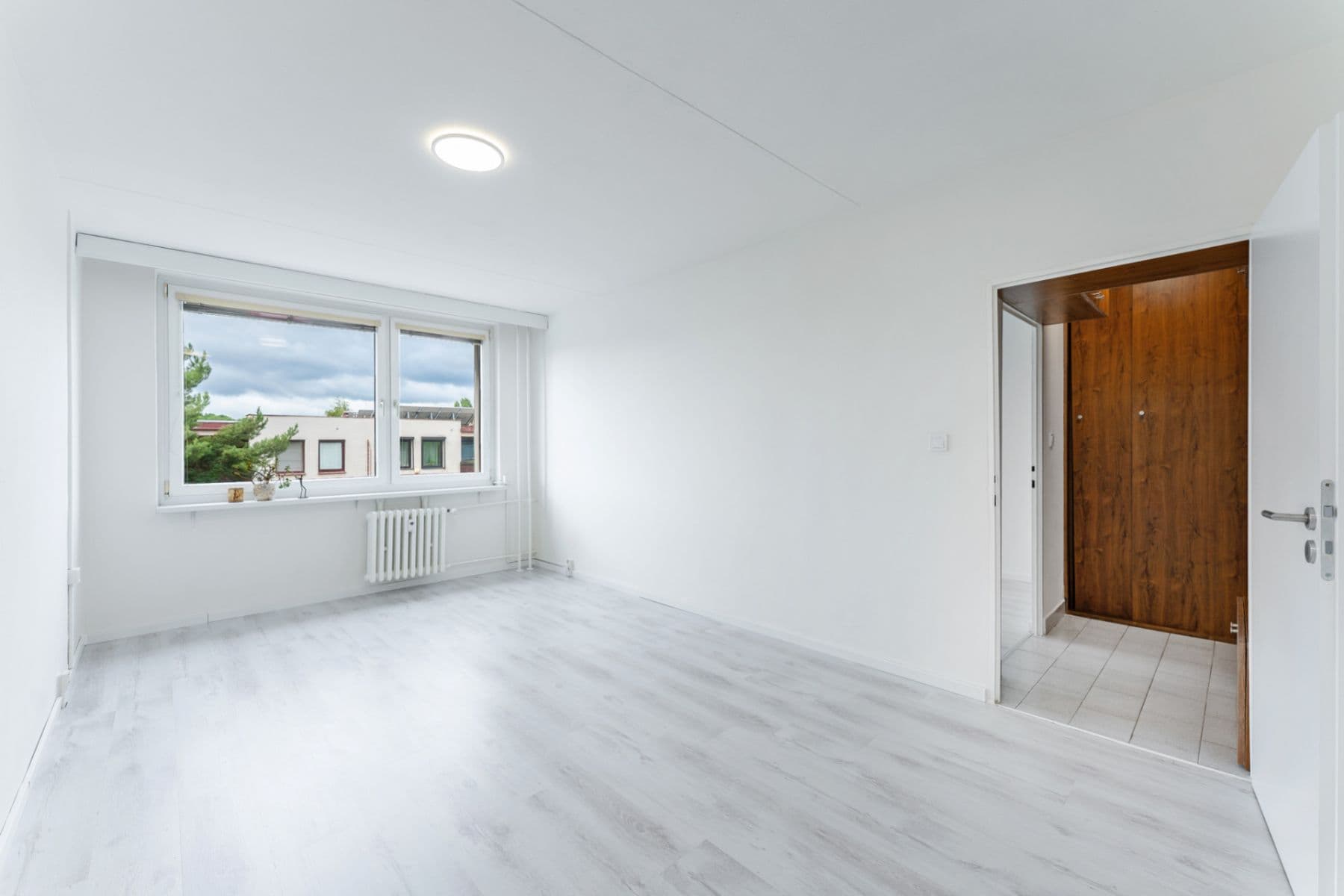 1 bedroom with open-plan kitchen flat to rent, 43 m², K Rovinám, Prague, Prague 1 bedroom with open-plan kitchen flat to rent, 43 m², K Rovinám, Prague, Prague