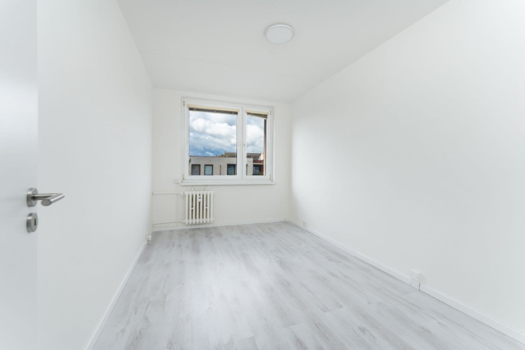 1 bedroom with open-plan kitchen flat to rent, 43 m², K Rovinám, Prague, Prague 1 bedroom with open-plan kitchen flat to rent, 43 m², K Rovinám, Prague, Prague