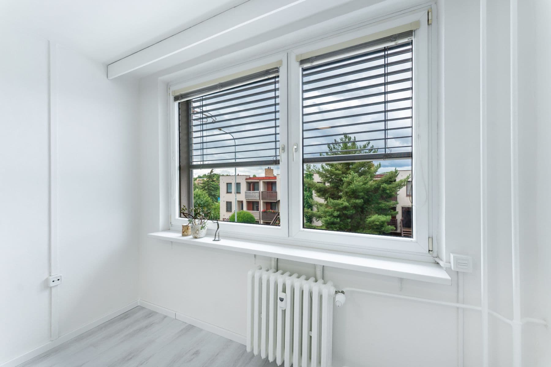 1 bedroom with open-plan kitchen flat to rent, 43 m², K Rovinám, Prague, Prague 1 bedroom with open-plan kitchen flat to rent, 43 m², K Rovinám, Prague, Prague