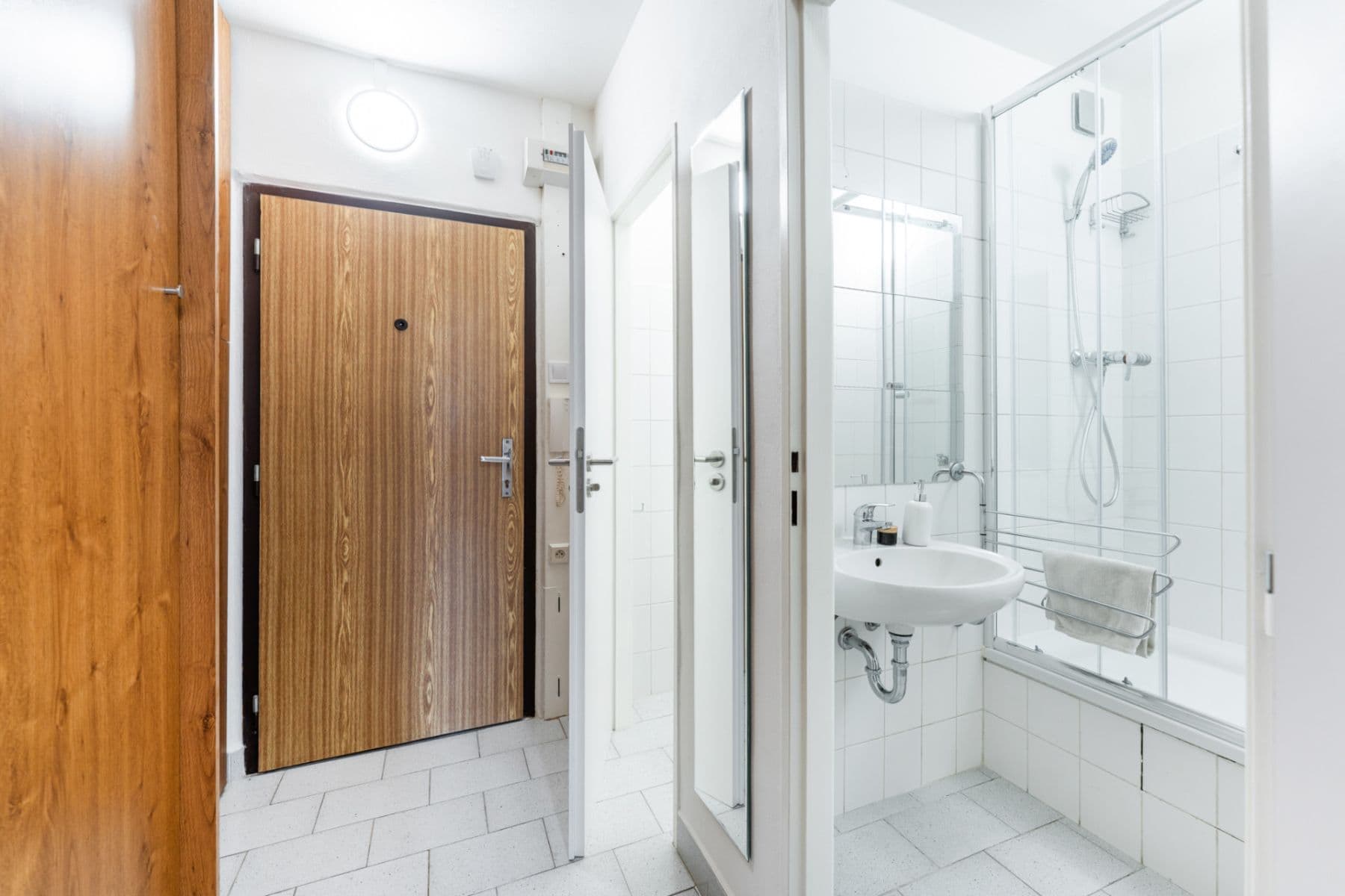 1 bedroom with open-plan kitchen flat to rent, 43 m², K Rovinám, Prague, Prague 1 bedroom with open-plan kitchen flat to rent, 43 m², K Rovinám, Prague, Prague