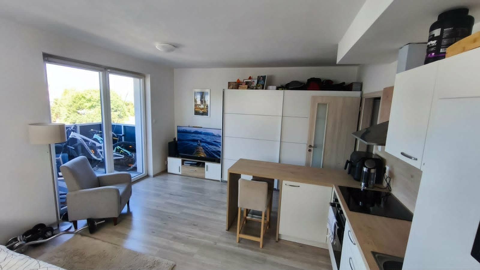 Studio flat to rent, 37 m², U Pondu, Heřmanova Huť, Plzeňský Region Studio flat to rent, 37 m², U Pondu, Heřmanova Huť, Plzeňský Region
