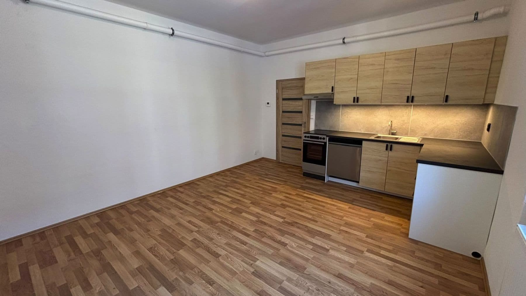 1 bedroom with open-plan kitchen flat to rent, 60 m², Křižíkova, Litoměřice, Ústecký Region 1 bedroom with open-plan kitchen flat to rent, 60 m², Křižíkova, Litoměřice, Ústecký Region