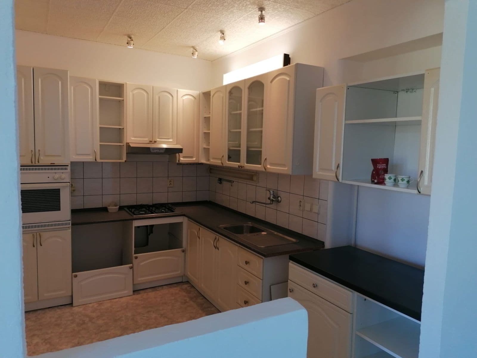 2 bedroom with open-plan kitchen flat to rent, 74 m², Nad Mazankou, Prague, Prague 2 bedroom with open-plan kitchen flat to rent, 74 m², Nad Mazankou, Prague, Prague