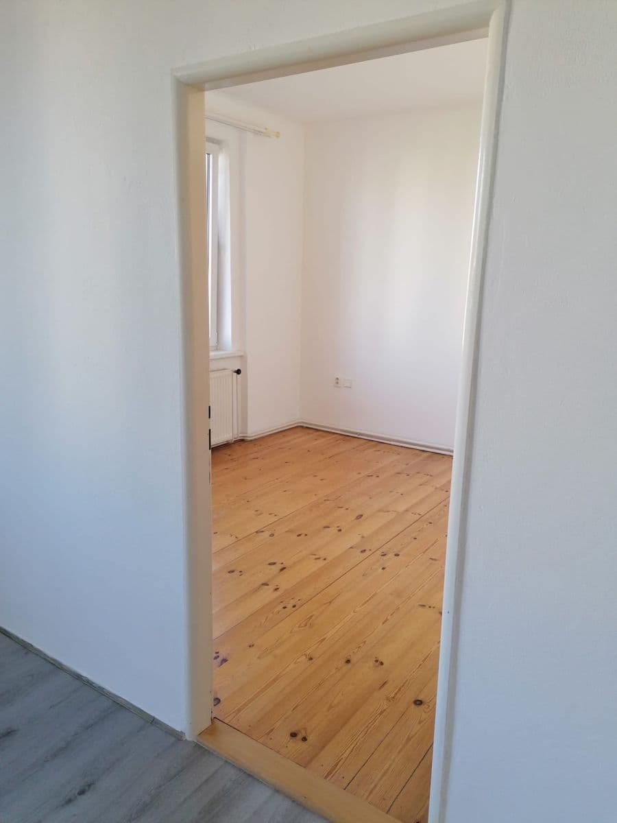 2 bedroom with open-plan kitchen flat to rent, 74 m², Nad Mazankou, Prague, Prague 2 bedroom with open-plan kitchen flat to rent, 74 m², Nad Mazankou, Prague, Prague