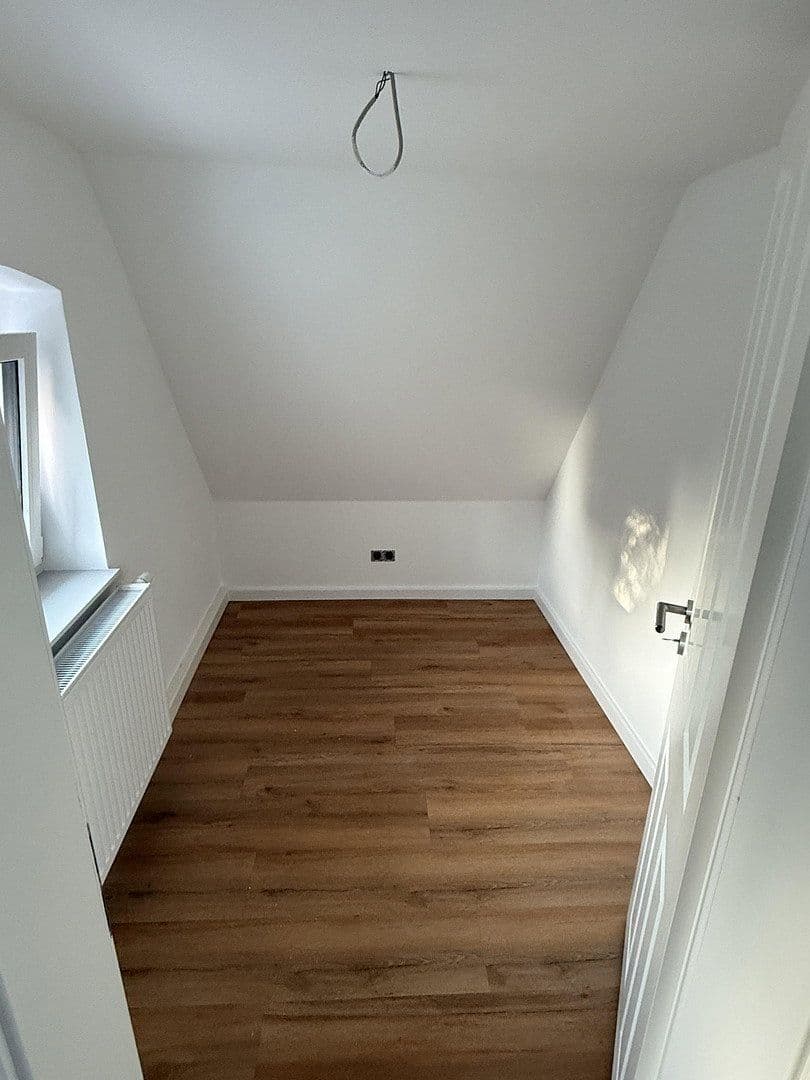 3 bedroom with open-plan kitchen flat to rent, 100 m², Maxener Straße 7, Dresden, Saxony 3 bedroom with open-plan kitchen flat to rent, 100 m², Maxener Straße 7, Dresden, Saxony