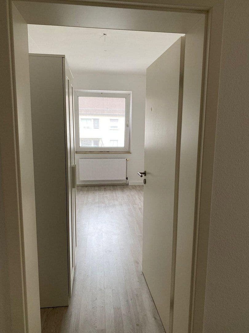 3 bedroom flat to rent, 30 m², Wuppertal, North Rhine-Westphalia 3 bedroom flat to rent, 30 m², Wuppertal, North Rhine-Westphalia