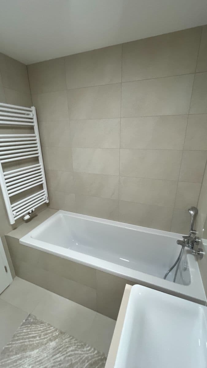 Studio flat to rent, 40 m², Kardašovská, Prague, Prague Studio flat to rent, 40 m², Kardašovská, Prague, Prague