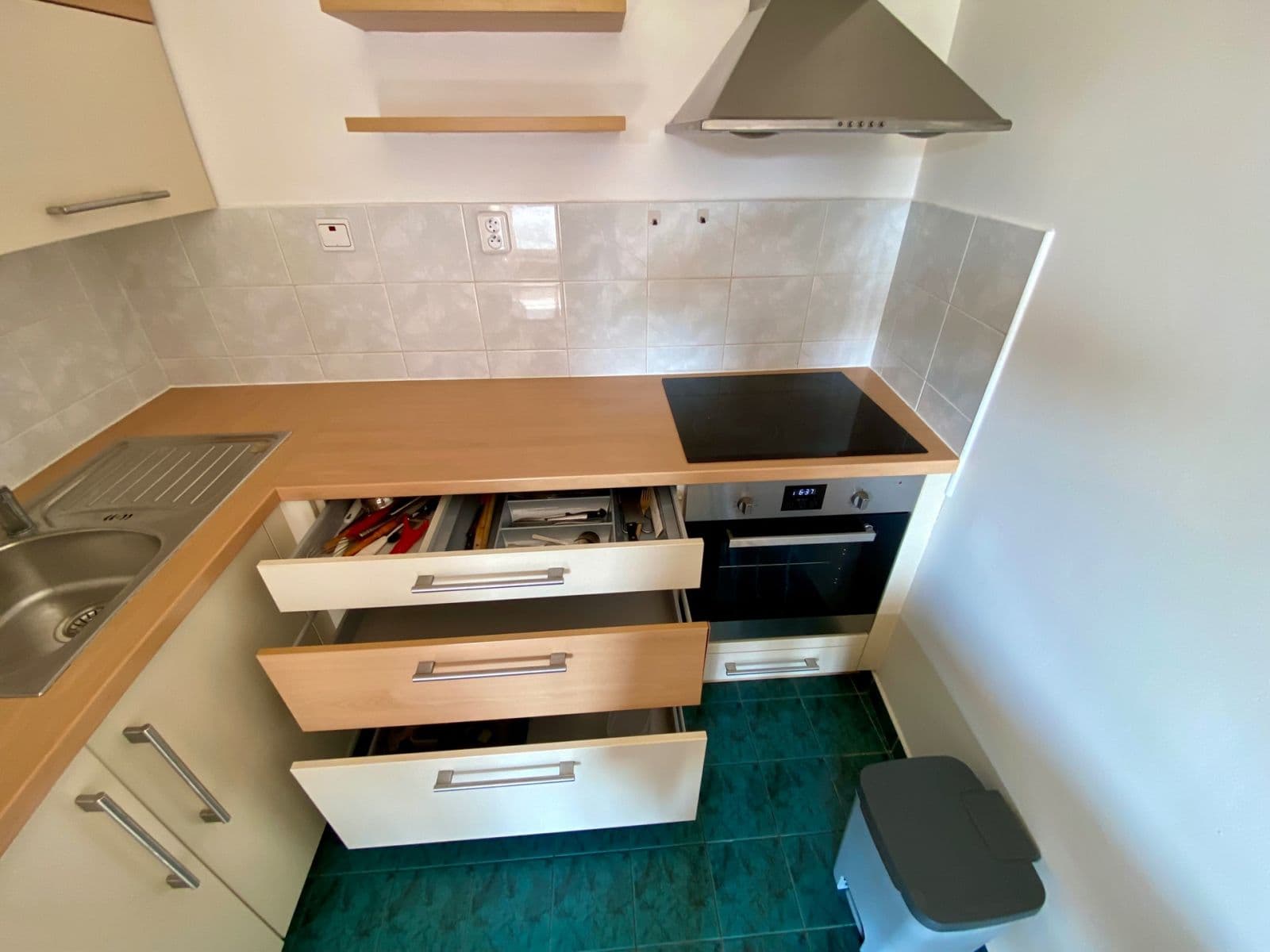 Studio flat to rent, 35 m², U Kříže, Prague, Prague Studio flat to rent, 35 m², U Kříže, Prague, Prague