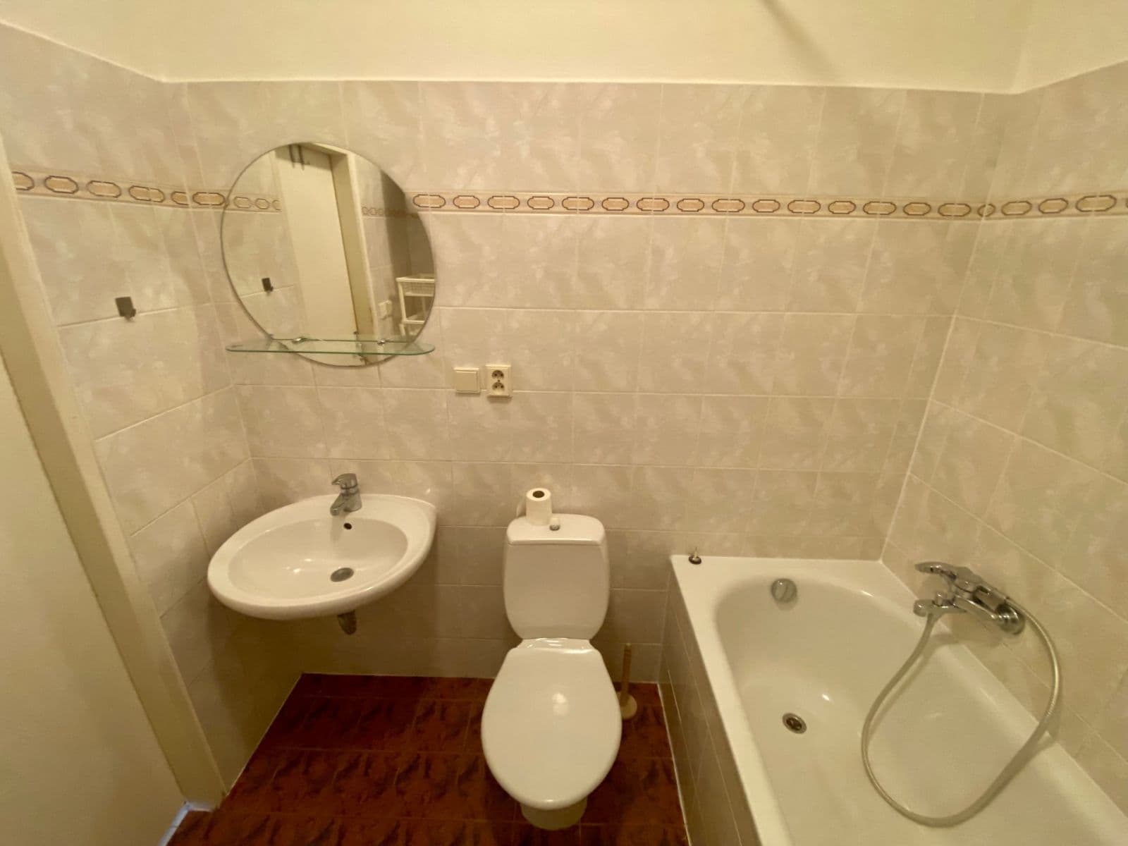 Studio flat to rent, 35 m², U Kříže, Prague, Prague Studio flat to rent, 35 m², U Kříže, Prague, Prague