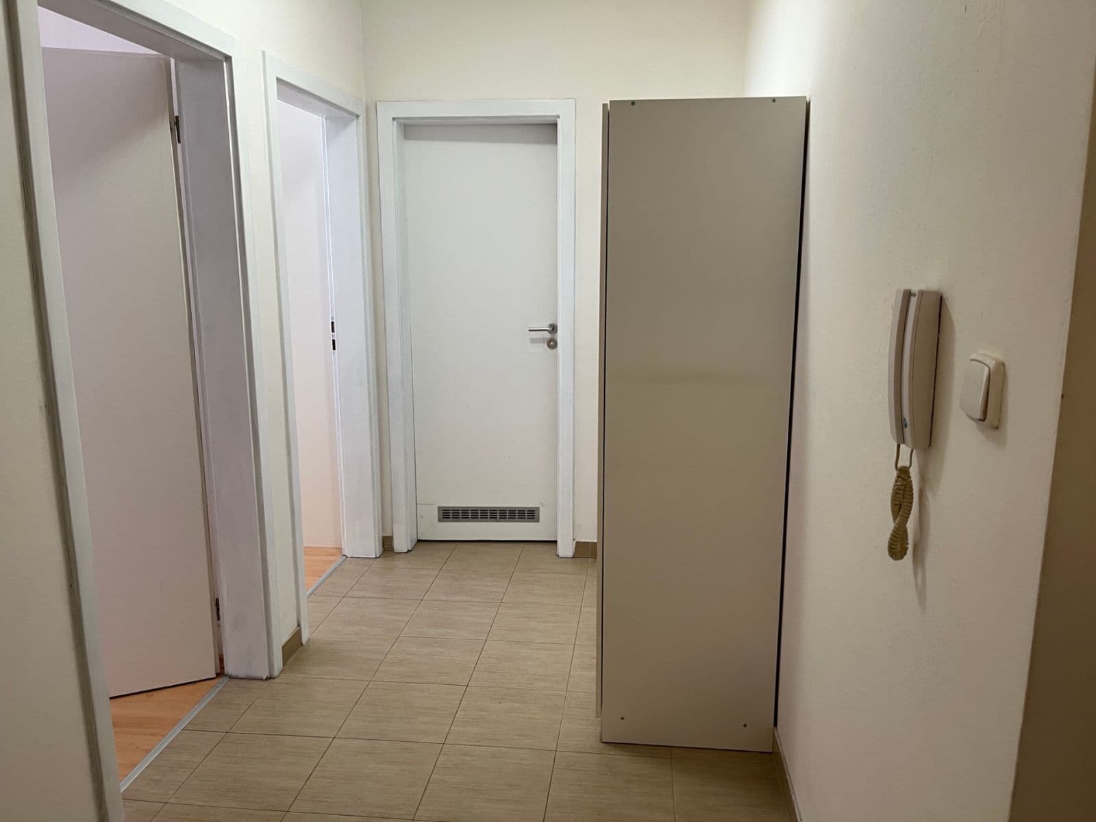 1 bedroom with open-plan kitchen flat to rent, 46 m², Ke Škole, Mníšek pod Brdy, Středočeský Region 1 bedroom with open-plan kitchen flat to rent, 46 m², Ke Škole, Mníšek pod Brdy, Středočeský Region
