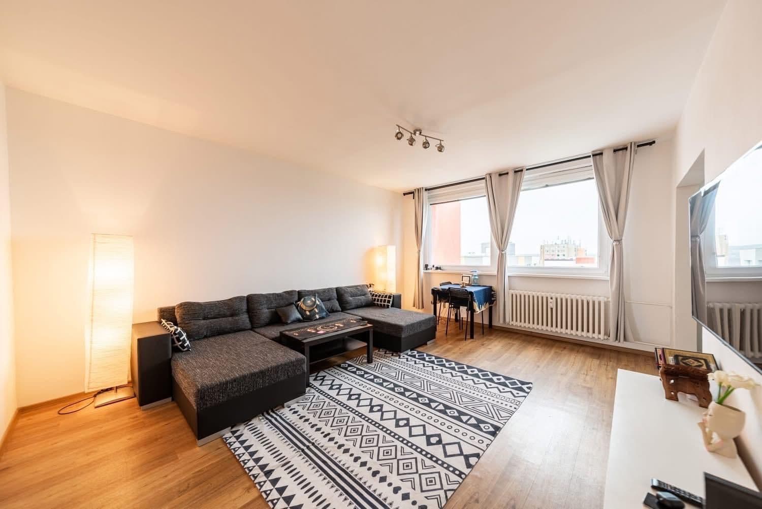 3 bedroom flat to rent, 72 m², Wassermannova, Prague, Prague 3 bedroom flat to rent, 72 m², Wassermannova, Prague, Prague