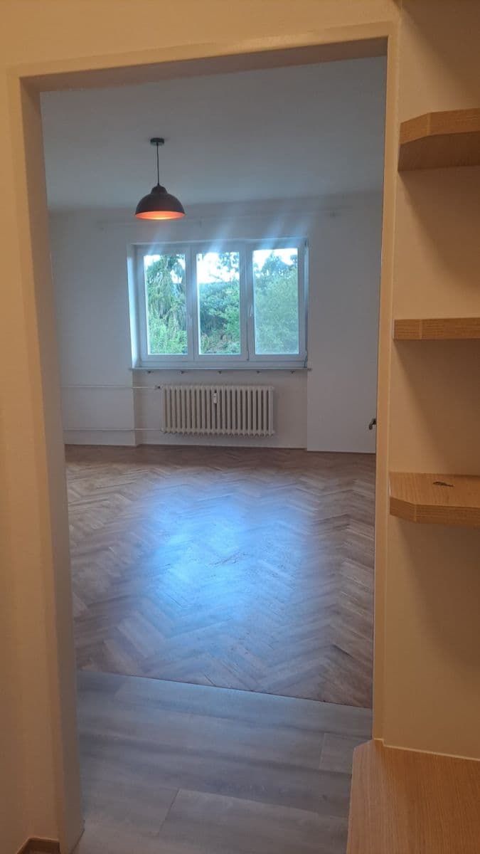 Studio flat to rent, 32 m², Bohuslava Martinů, Brno, Jihomoravský Region Studio flat to rent, 32 m², Bohuslava Martinů, Brno, Jihomoravský Region