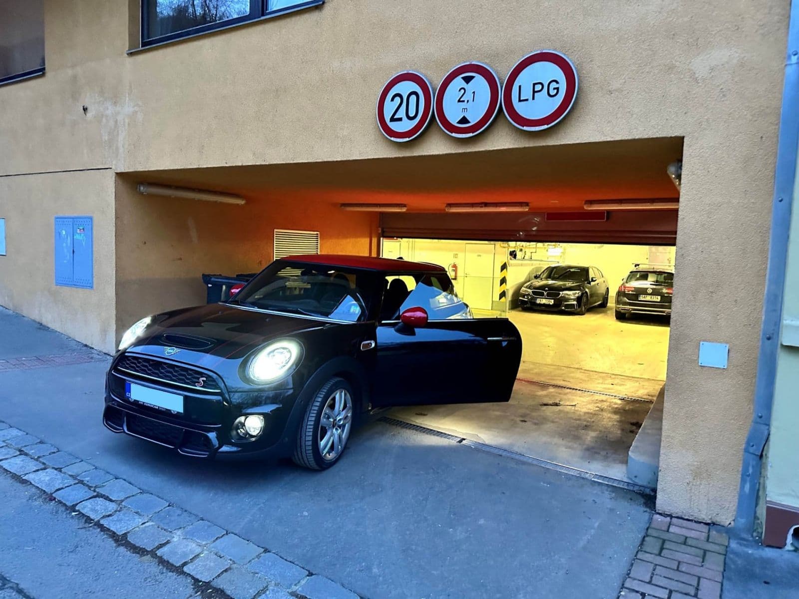 garage to rent, 18 m², Musílkova, Prague, Prague garage to rent, 18 m², Musílkova, Prague, Prague
